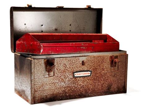 painting a metal tool box|restoring old metal toolbox.